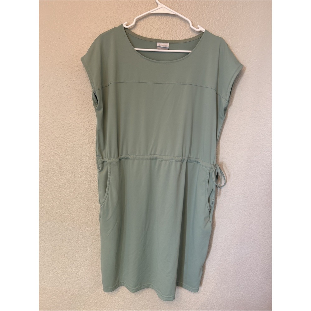 COLUMBIA Dress Size Large Camping Outdoors